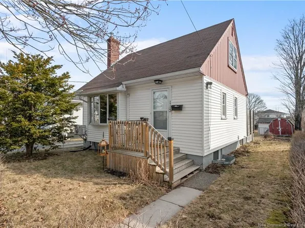 115 Jones St, Moncton, NB E1C 6J9