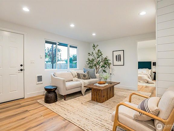 5th image of 14809 Madison Way