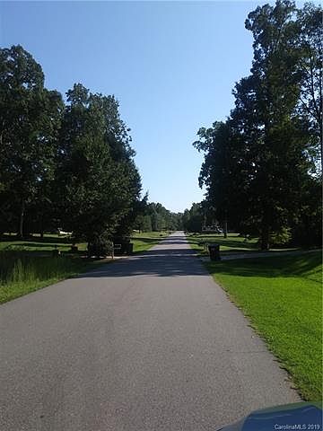 2nd image of 398 Seven Springs Loop