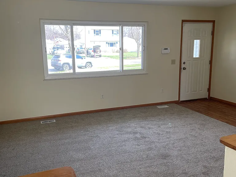 4045 Clover Ridge Ct — Photo 4