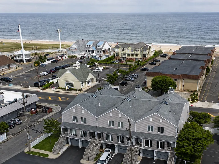 1184 Ocean Ave #D1 — Photo 16