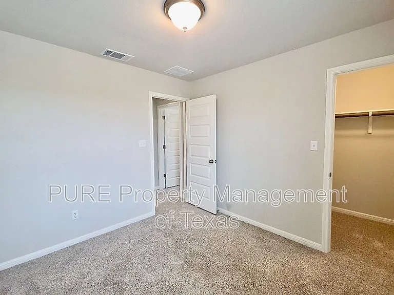 1721 Fountain Bridge Dr — Photo 17