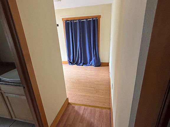 from hallway into entrance room
