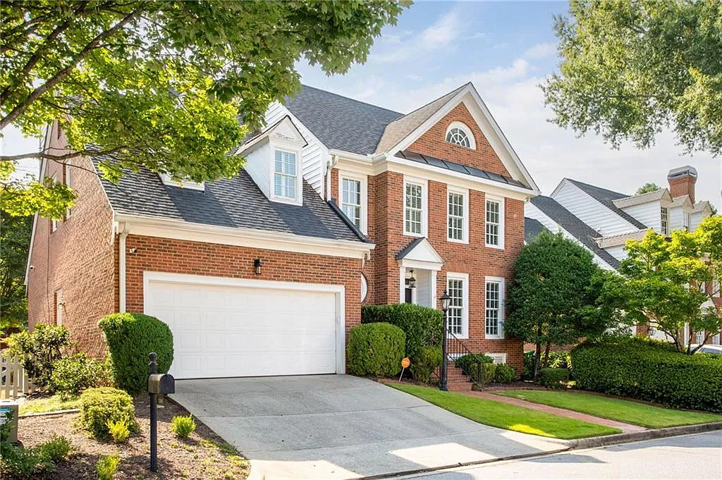 4 bed, 3.5 bath, 2482 sqft, $5,100 — Photo 3