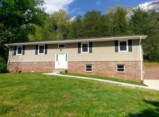 1439 Galyon Rd, Maryville, TN 37803