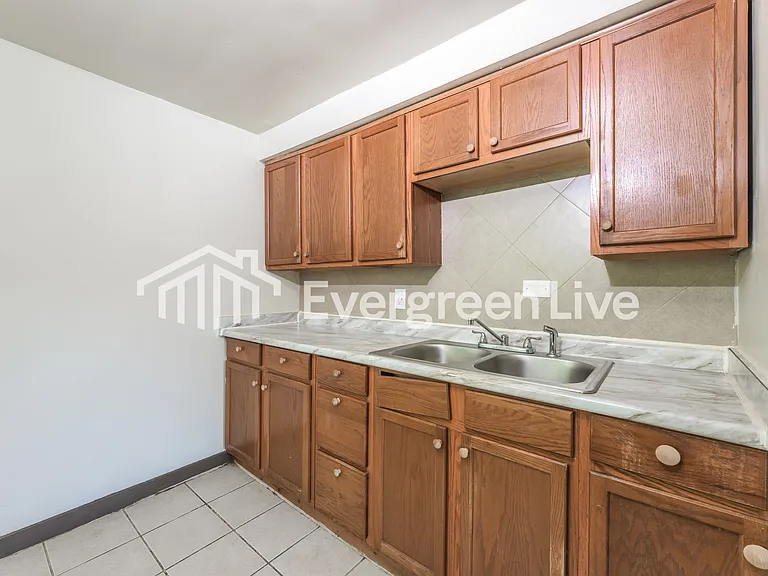 522 Guylyn Dr — Photo 7