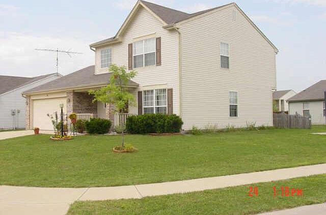 2nd image of 1018 W Creekwood Ln