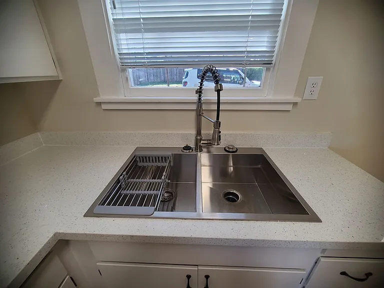 114 Taylor St — Photo 18