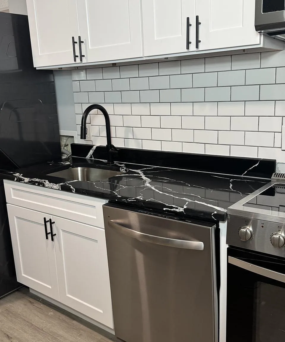2 bed, 855 sqft, $1,375 — Photo 3