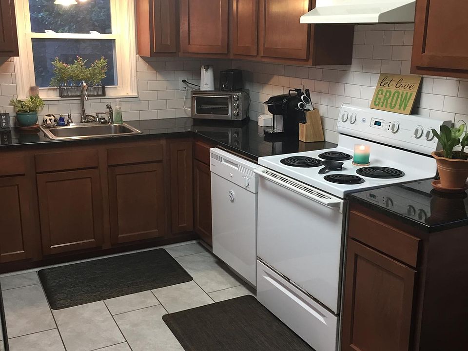 2nd image of 613 Avoyelles St