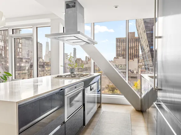 100 Norfolk Street image 3 of 14