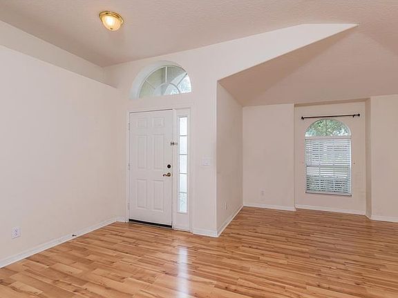 4th image of 15427 Lake Bella Vista Dr