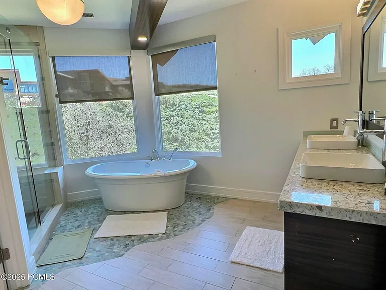 1135 E Lasso Trl — Photo 17