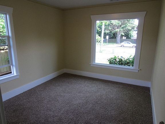 2nd image of 710 5th Ave NW