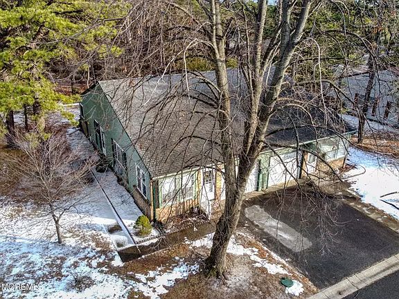 2nd image of 9 Pembroke Ln #9A