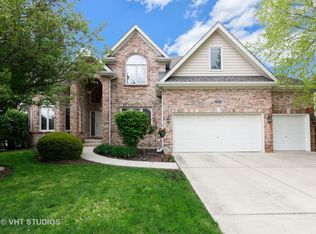 2890 Clarissa Ln, Aurora, IL 60502