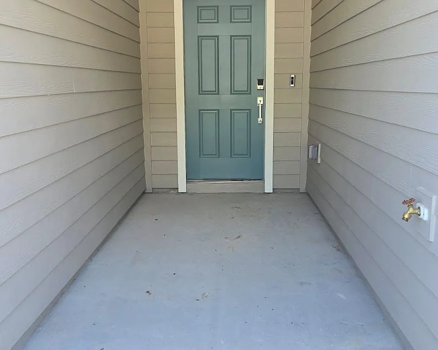 4890 SW 81st Loop