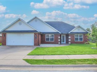 625 Asboth St, Pea Ridge, AR 72751