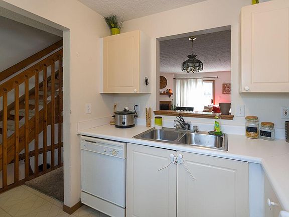4th image of 217 Glenkirk Dr