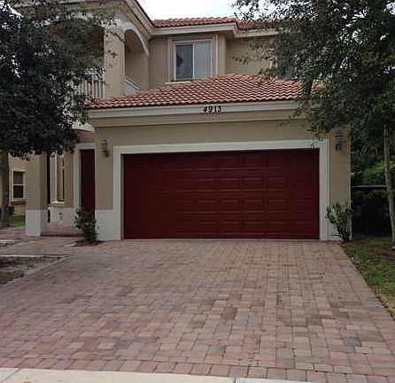 3rd image of 4913 Cypress Ln