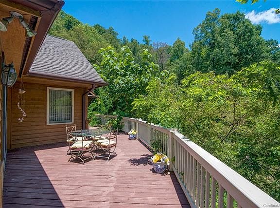 3rd image of 4179 Blowing Rock Blvd