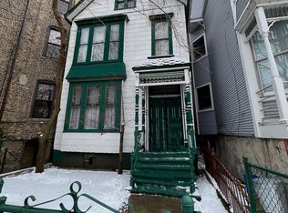 911 W Fletcher St #GDNR, Chicago, IL 60657