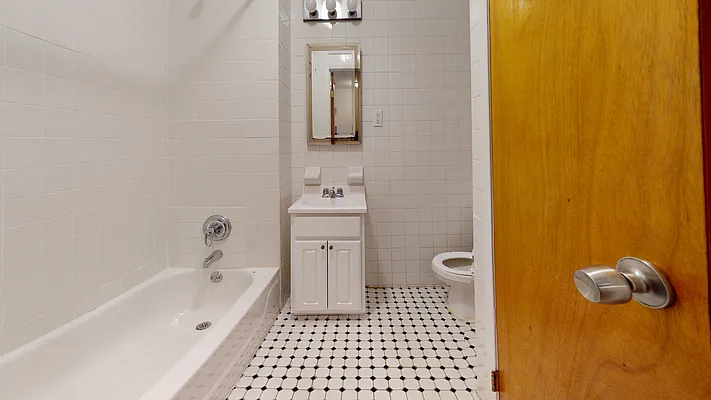 Rented by Bond New York | media 12