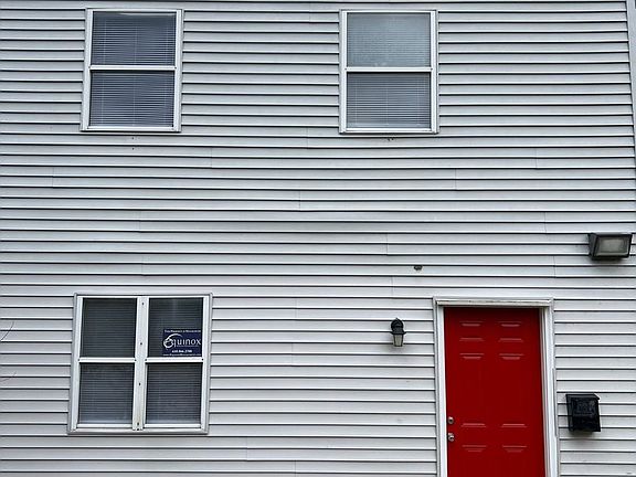 3rd image of 259 E Union St APT B