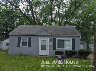 2 Sherwood Ct, Champaign, IL
