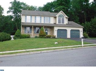 105 Slate Run, Douglassville, PA 19518