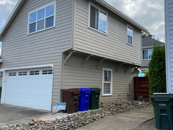 1422 NE Market Dr Unit B, Fairview, OR 97024