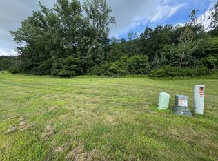 2720 Oakhurst Dr, Lake City, MN 55041