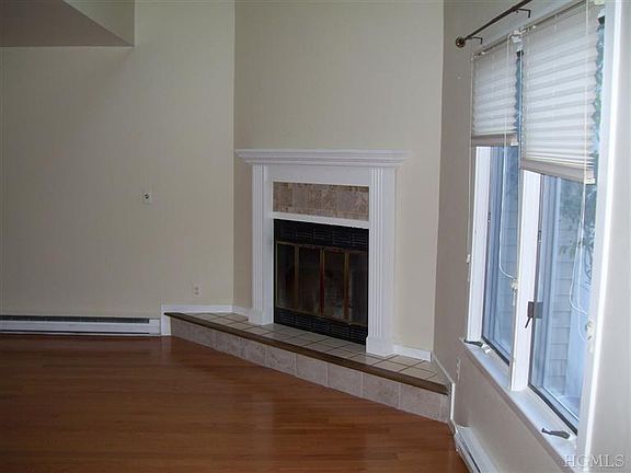 3rd image of 129 Fairways Cres Unit 129