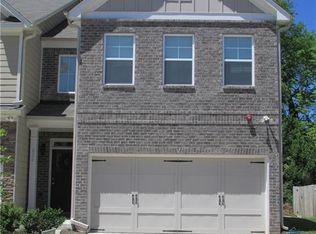 828 Arbor Crowne Dr, Lawrenceville, GA 30045