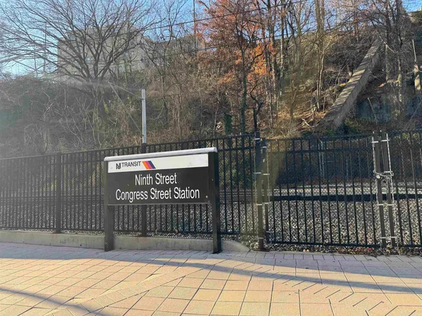 800 Jackson Street image 3 of 36