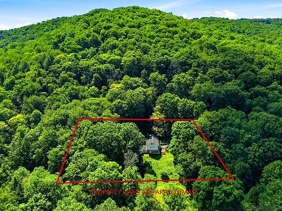4th image of 236 Covered Bridge Rd