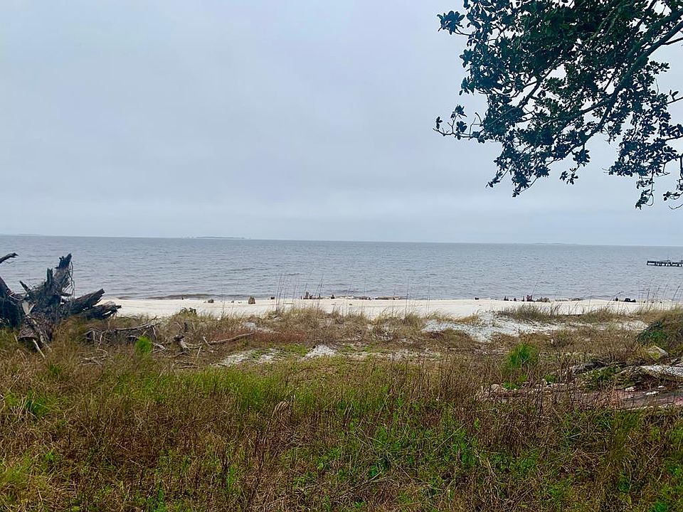2nd image of 2036 Highway 98