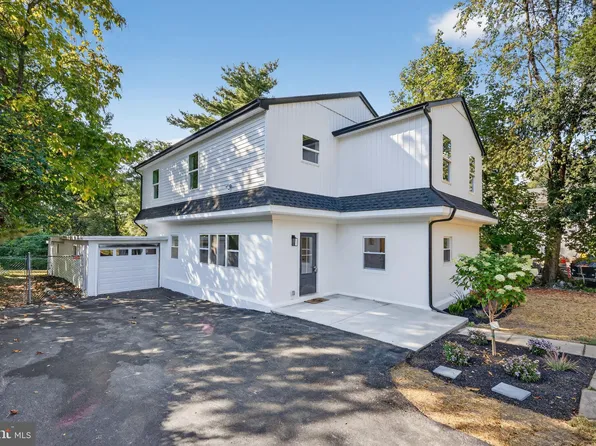 8210 Douglas Rd, Wyndmoor, PA 19038