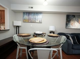 1207 Green Oaks Ln, Charlotte, NC 28205