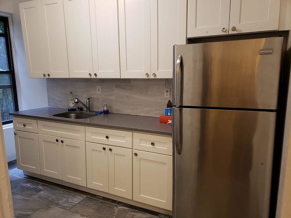 1st image of 225 Parkside Ave APT 2T