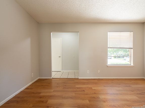 4th image of 4347 BAYLISS ST