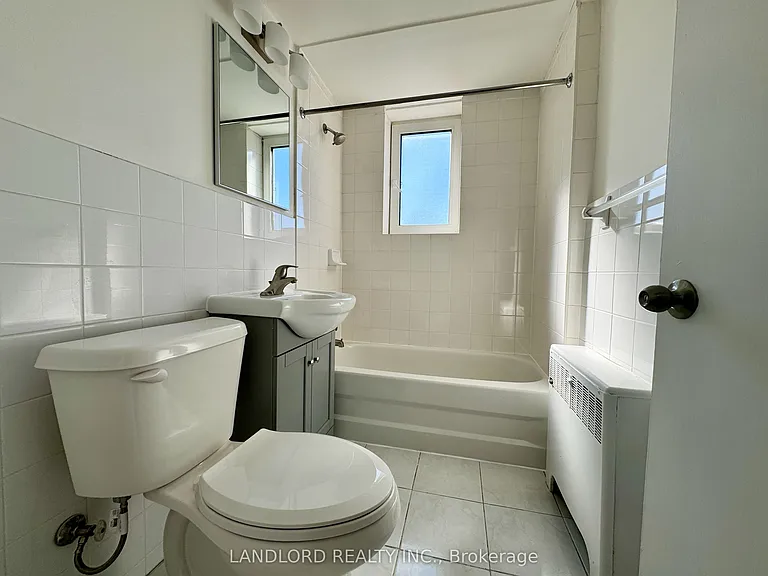 36 Wood Glen Rd #301 — Photo 7