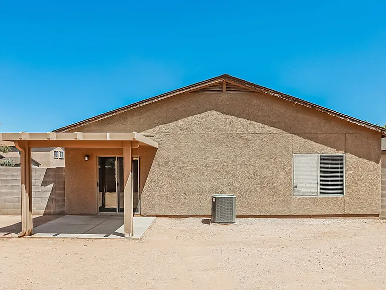 1733 E Silversmith Trl — Photo 16