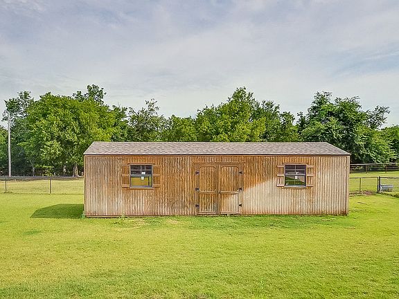 3rd image of 15401 Kyles Cir