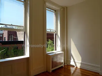 Rented by Metro Realty NY Inc