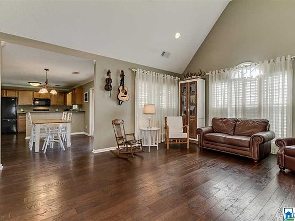 4th image of 10811 Plantation Dr
