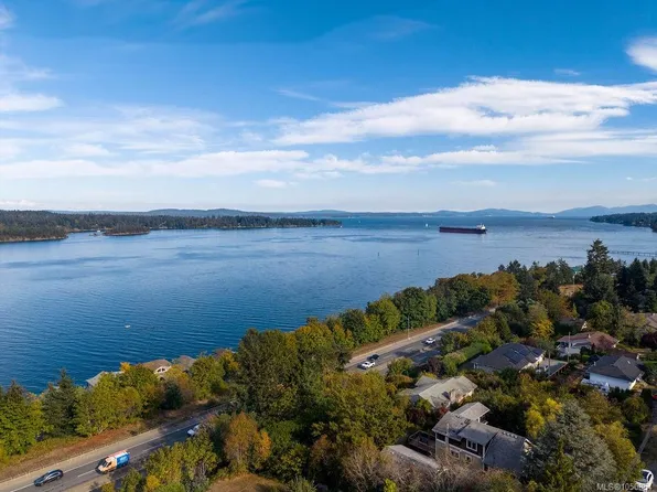 275 Bayview Ave, Ladysmith, BC V9G 1T3