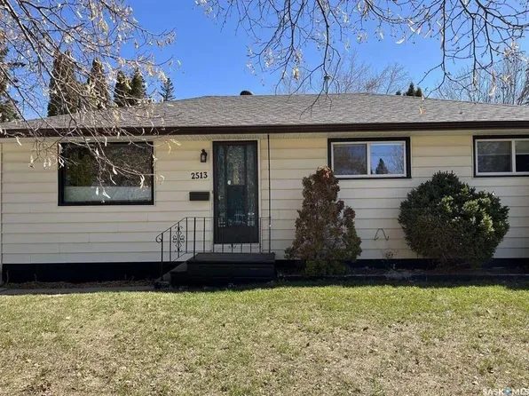 2513 Cairns AVENUE, Saskatoon, SK S7J 1V4