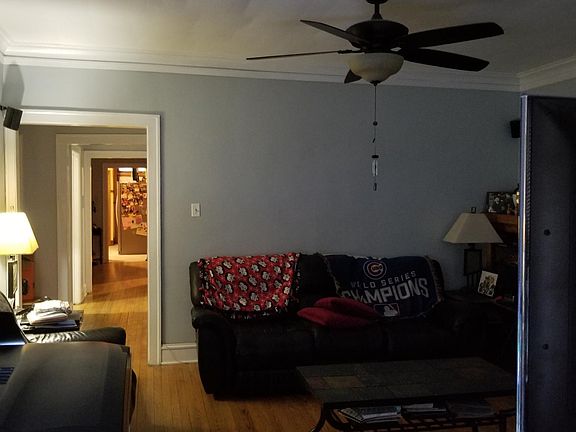5th image of 2527 W Gunnison St APT 1