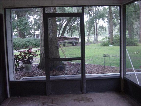 3rd image of 36125 Treetop Ln